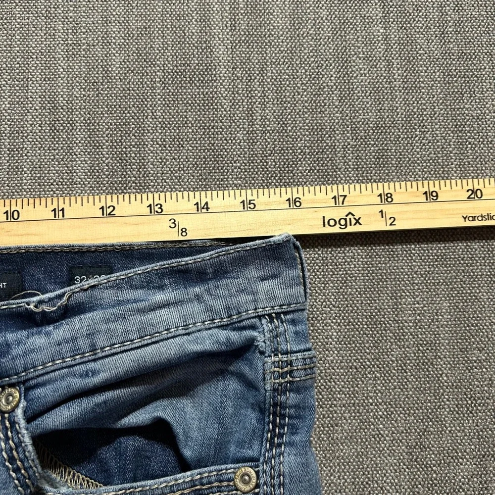 BKE Jake Straight Jeans Mens 32x32 Light Wash Distressed Stretch Denim
